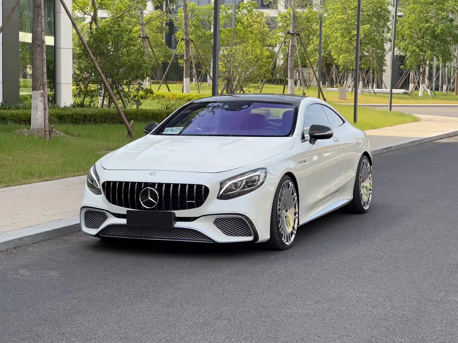 MERCEDES BENZ S-CLASS AMG 2015