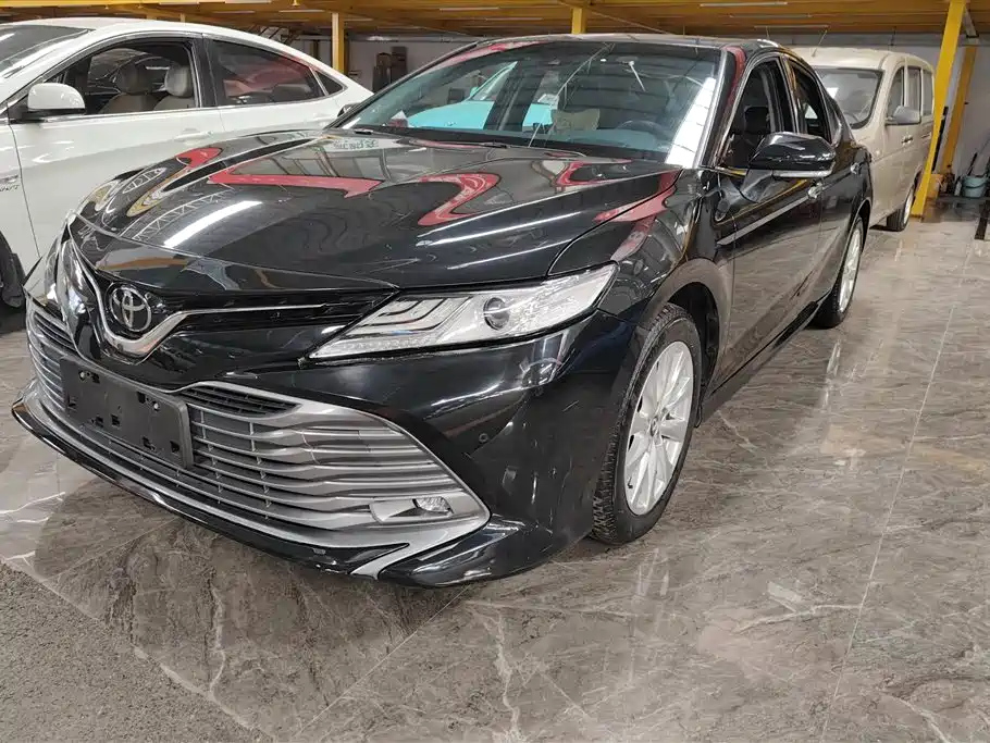 TOYOTA CAMRY 2019