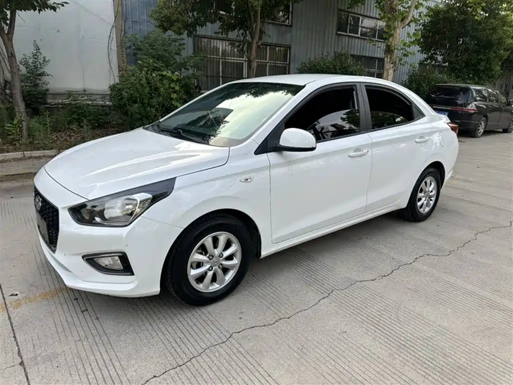 HYUNDAI RENA 2017