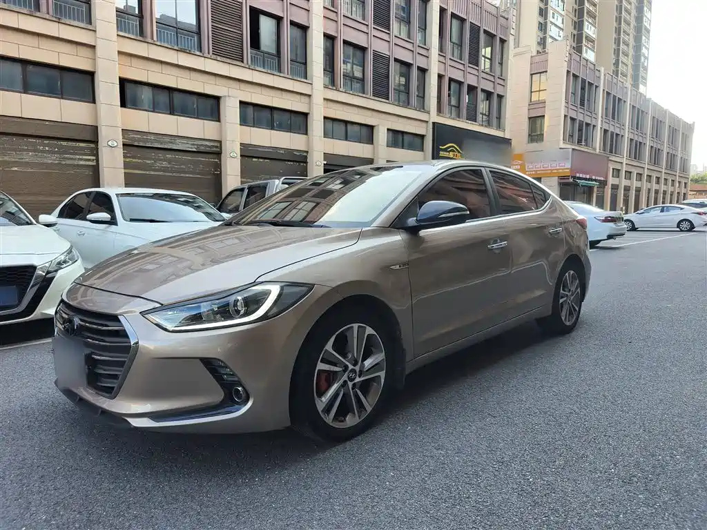 HYUNDAI ELANTRA 2016