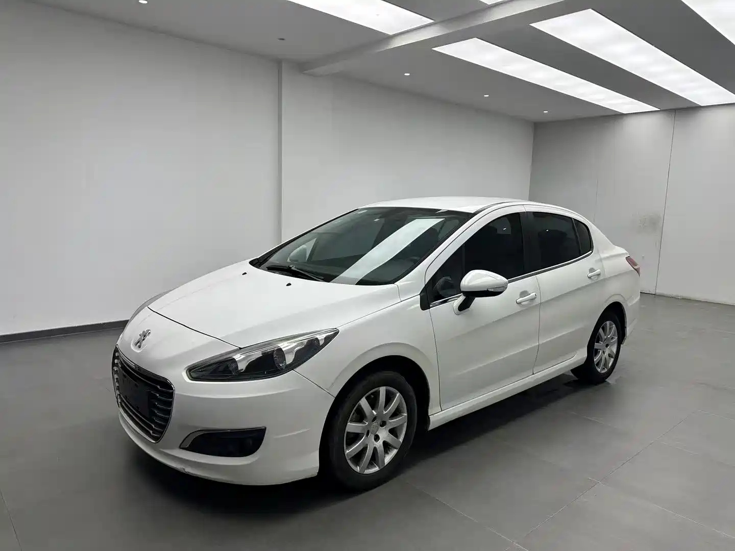 PEUGEOT 308 2013