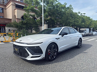 Заказать HYUNDAI SONATA