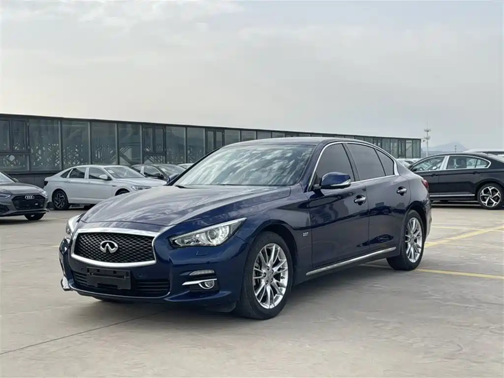 INFINITI Q50L
