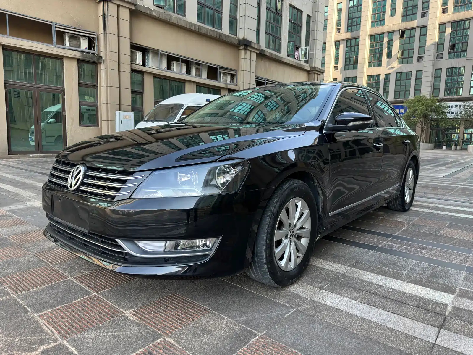 VOLKSWAGEN PASSAT 2014
