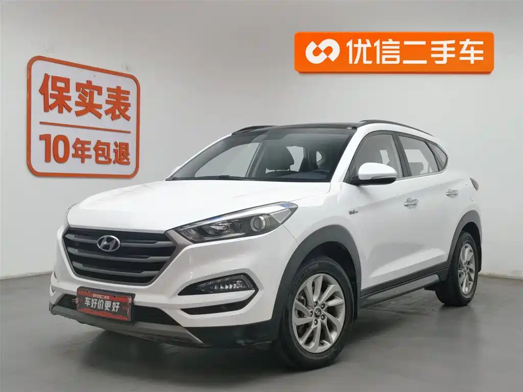HYUNDAI TUCSON 2015