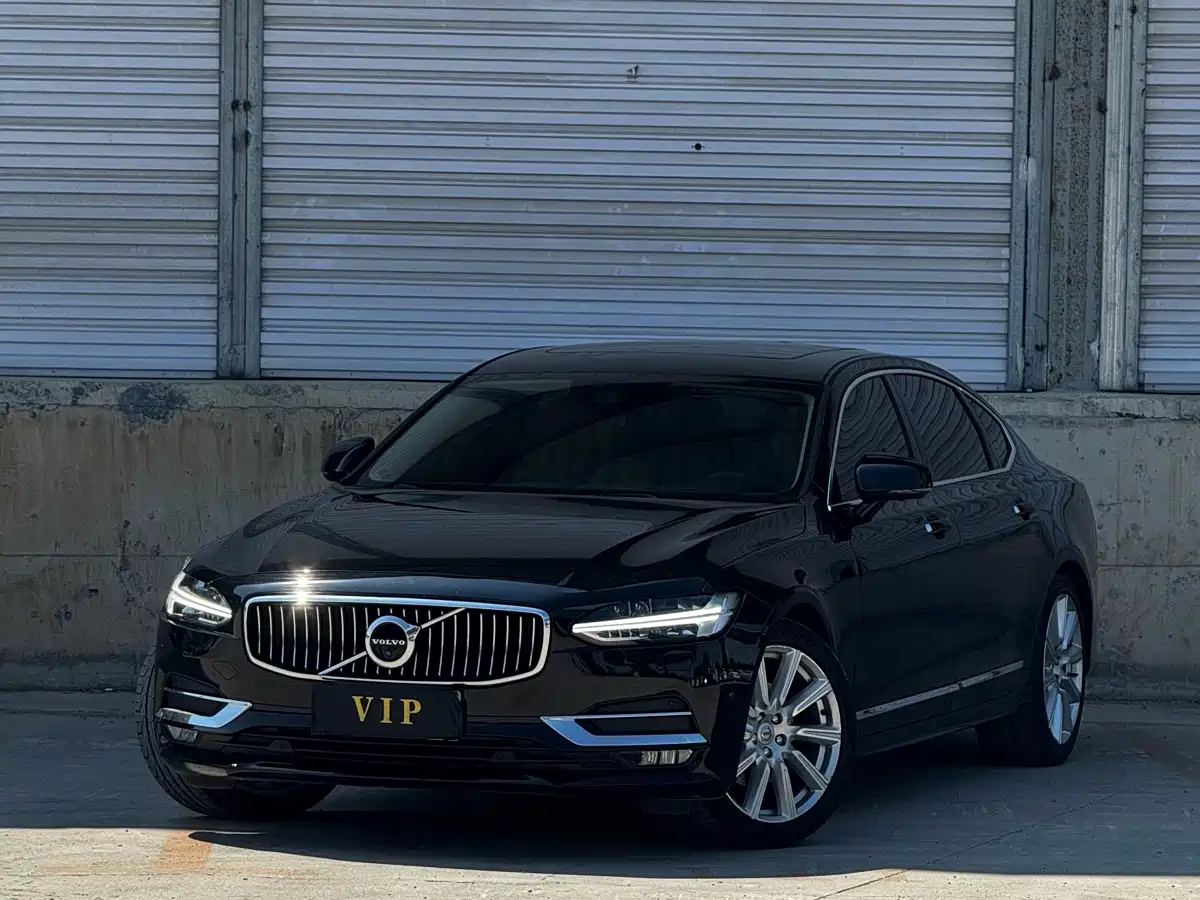 VOLVO S90 2019