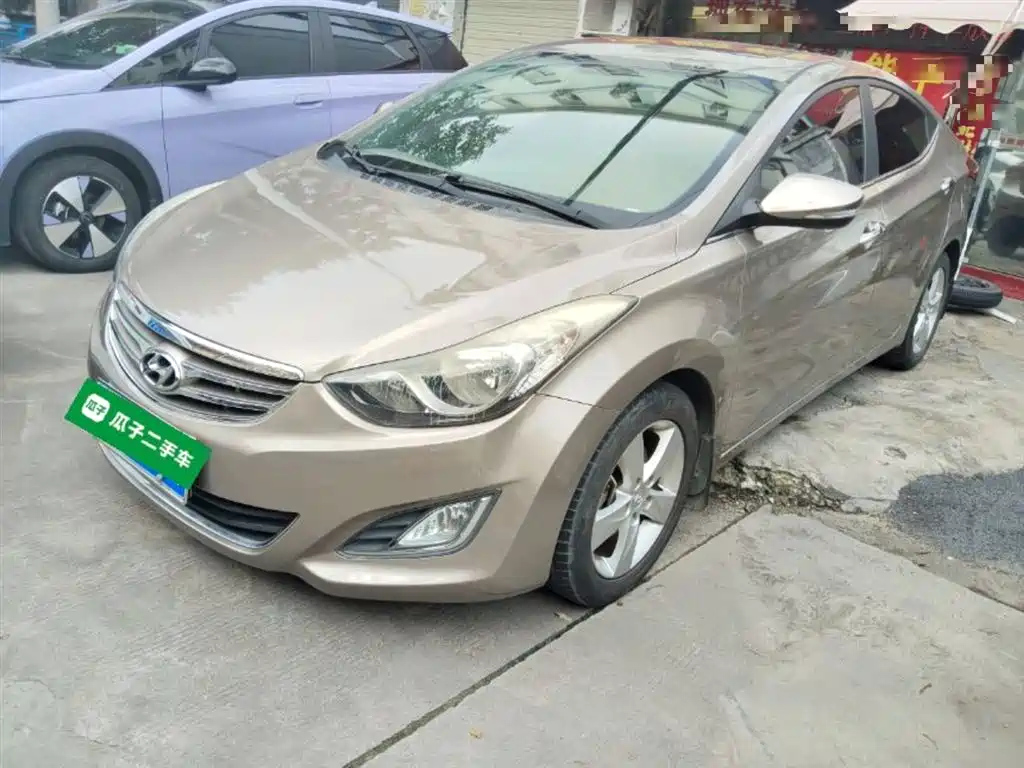 HYUNDAI ELANTRA 2013