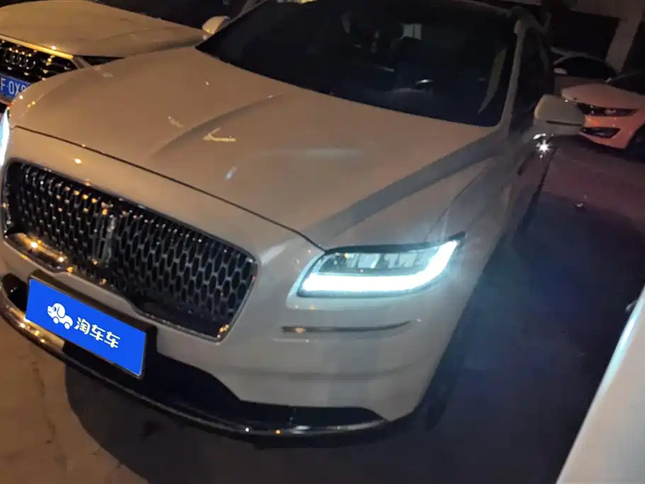 LINCOLN NAVIGATOR 2021