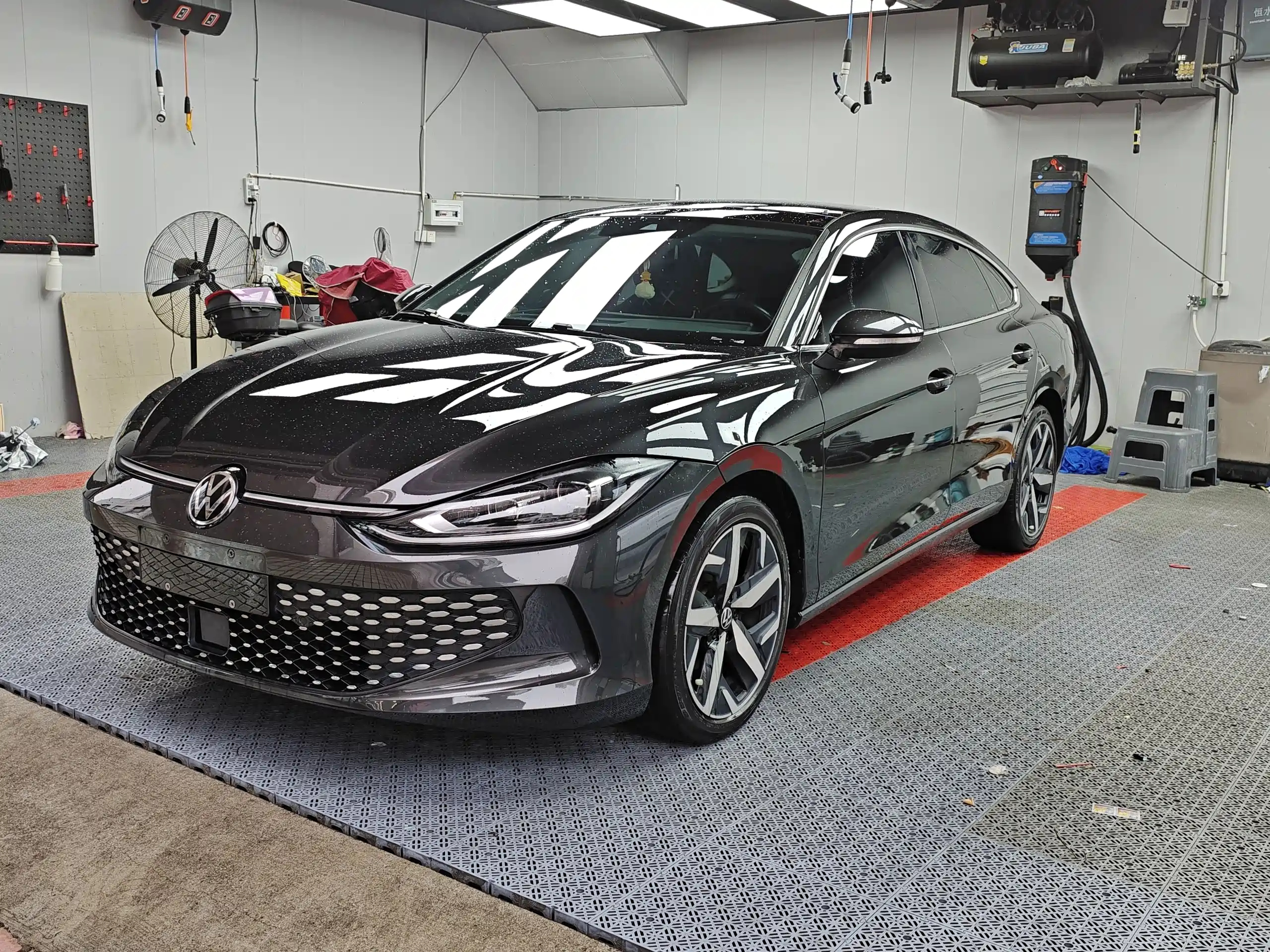 VOLKSWAGEN LAMANDO 2022