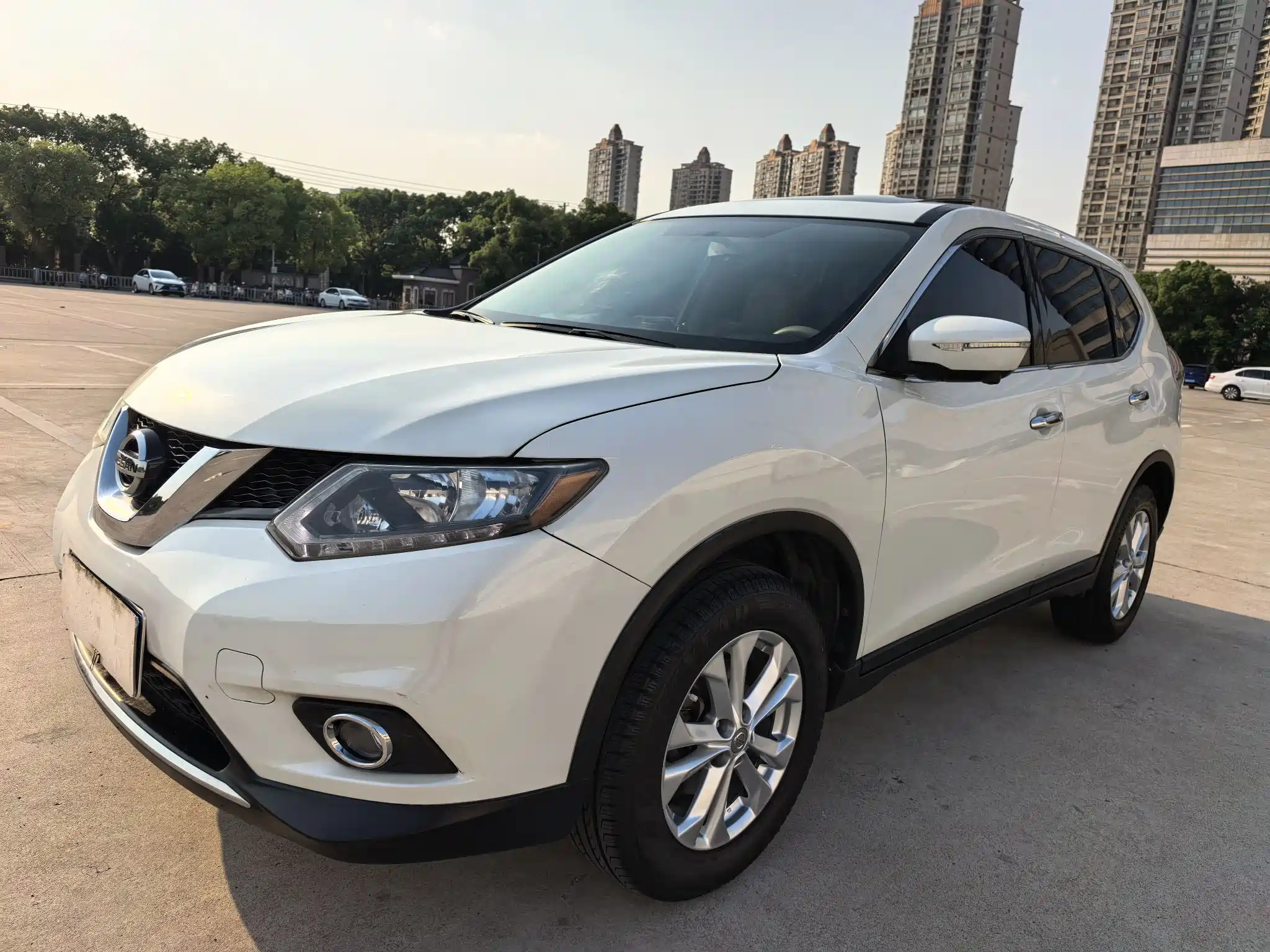 NISSAN X-TRAIL 2015