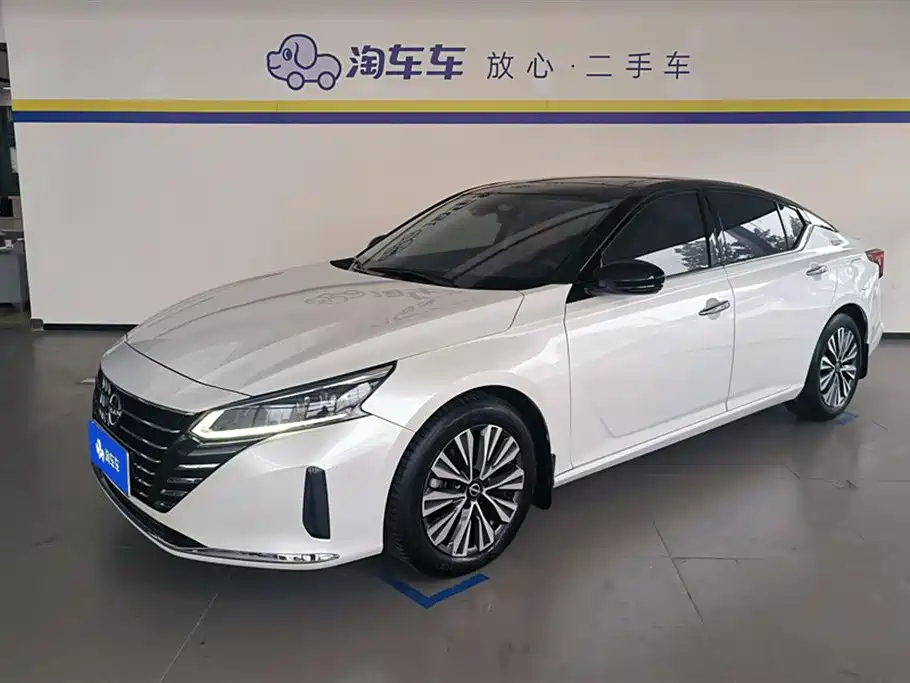 NISSAN TEANA 2022