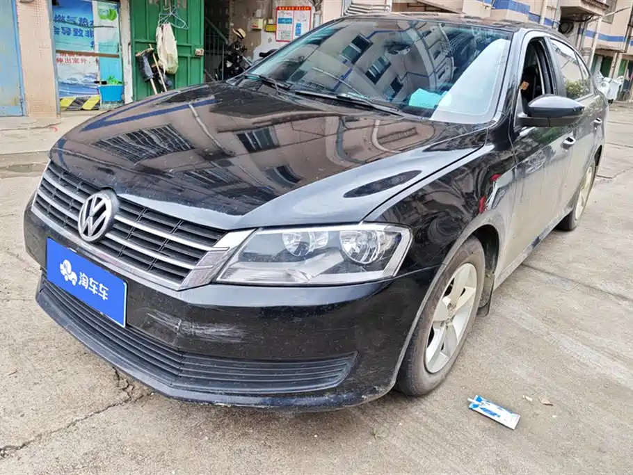 VOLKSWAGEN LAVIDA 2013