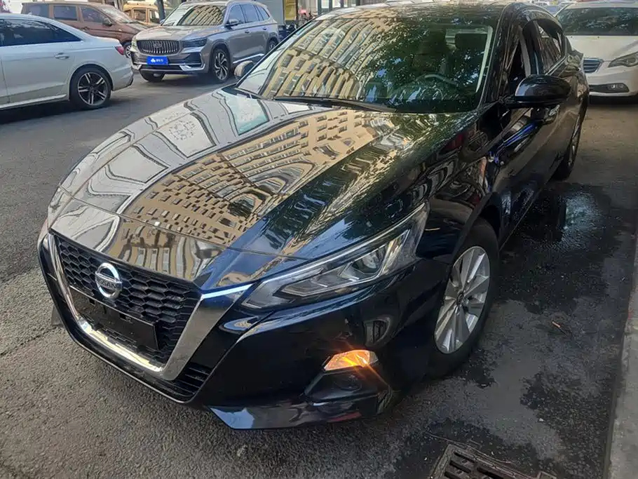 NISSAN TEANA 2020