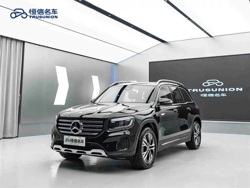 MERCEDES BENZ GLB 2024