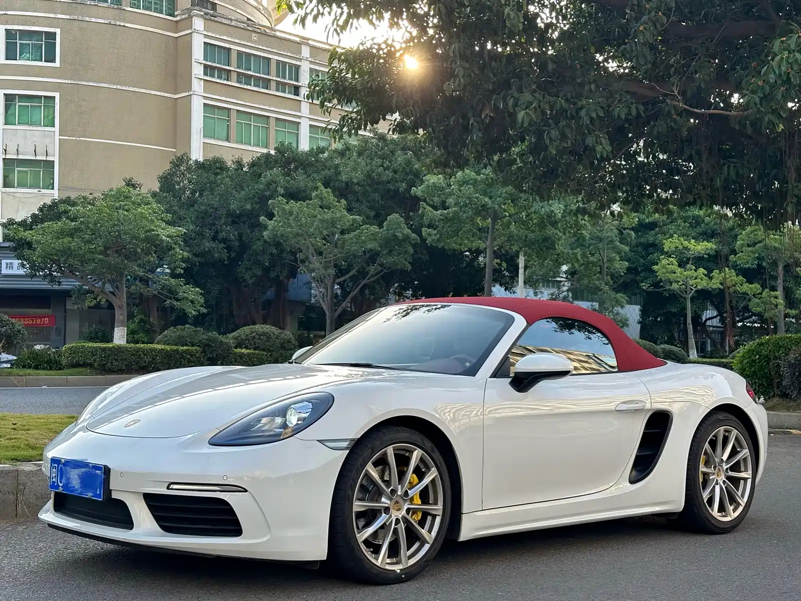 PORSCHE 718 2018