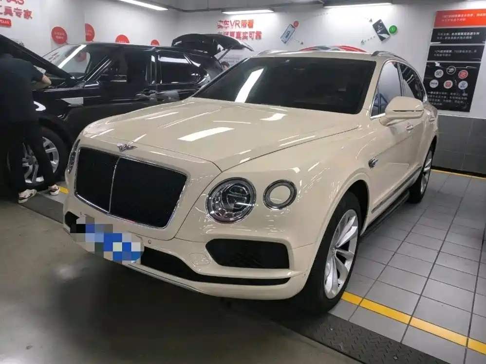 BENTLEY BENTAYGA 2018