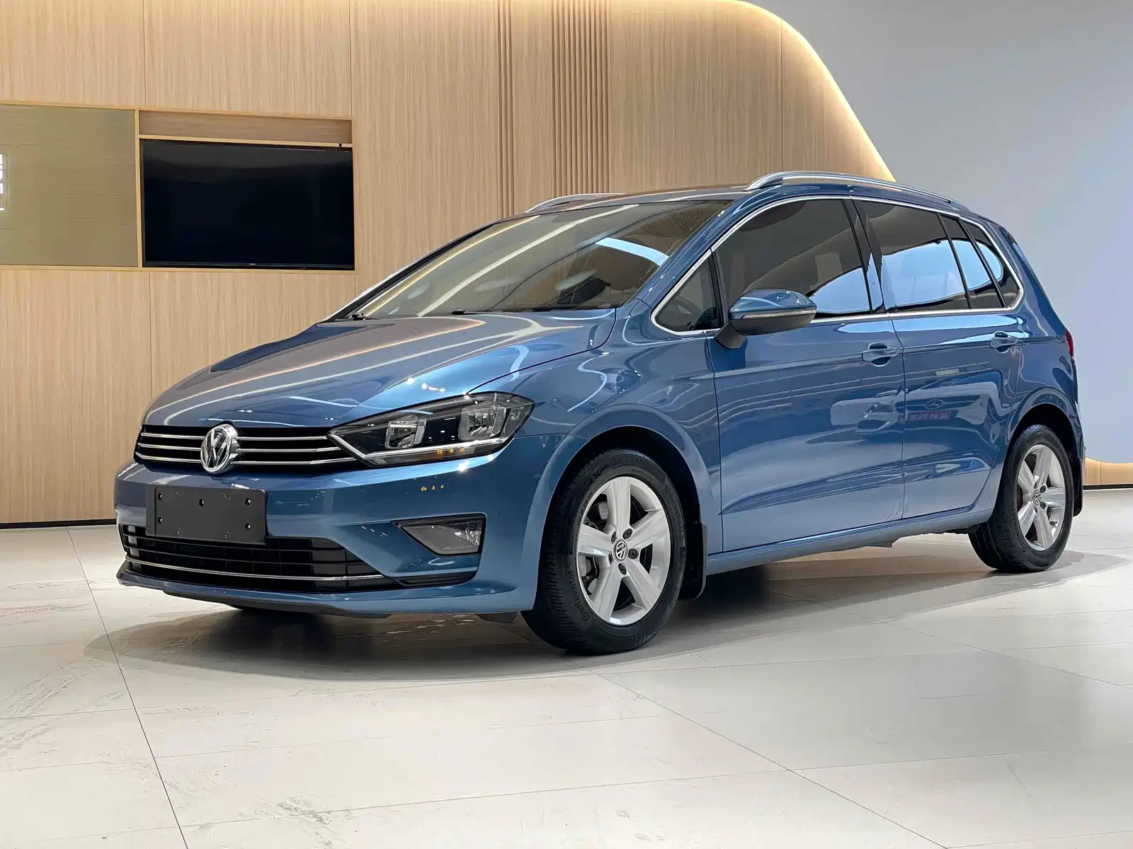 VOLKSWAGEN GOLF . SPORTSVAN 2016