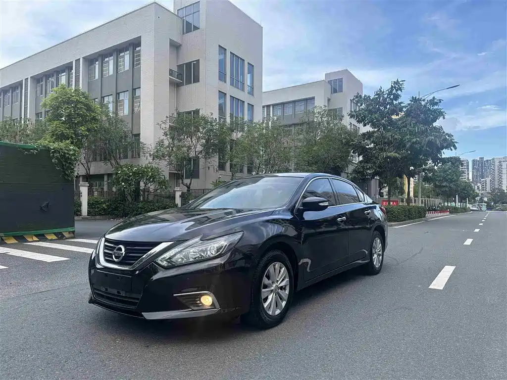NISSAN TEANA 2016
