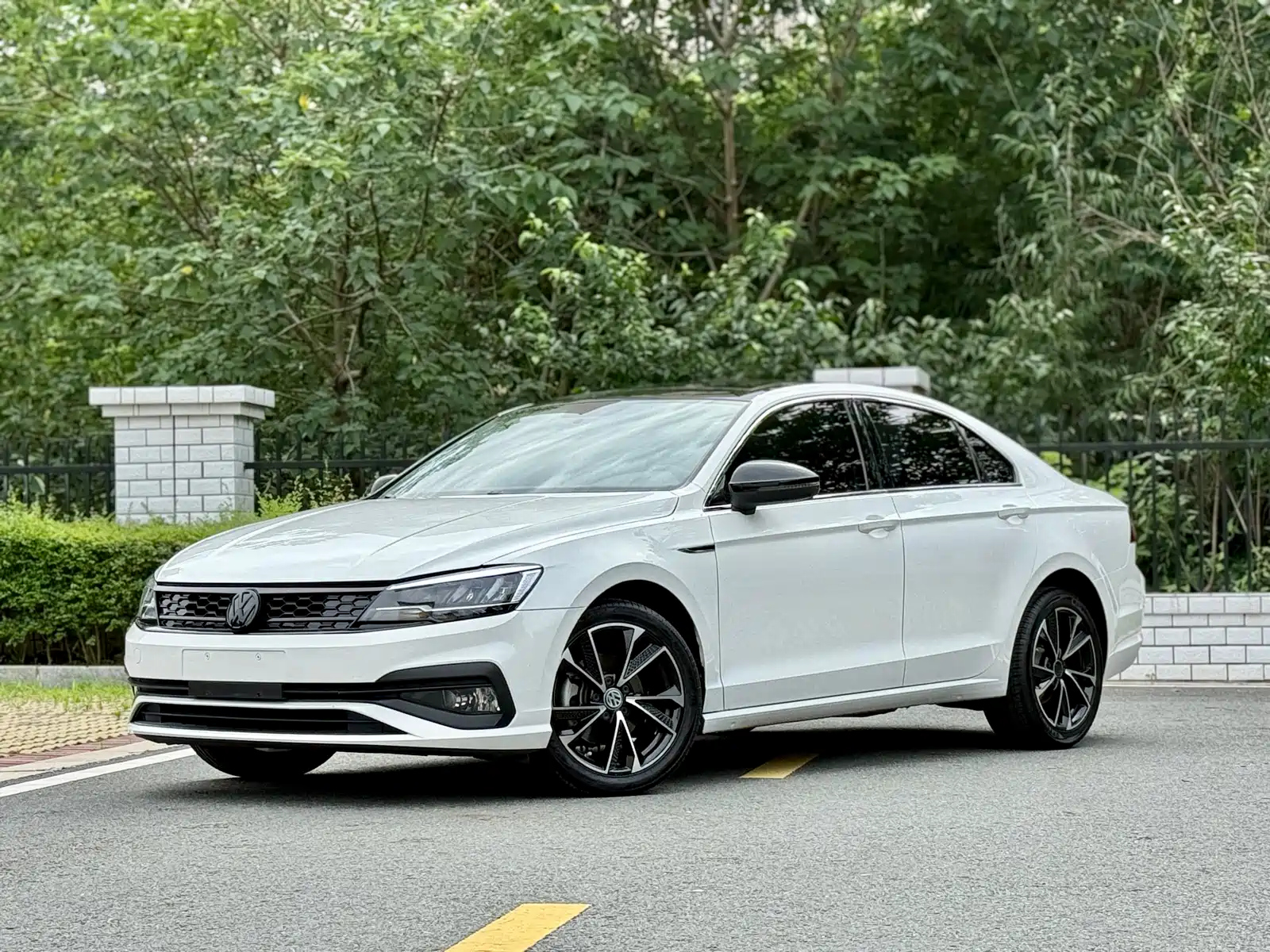 VOLKSWAGEN LAMANDO 2021