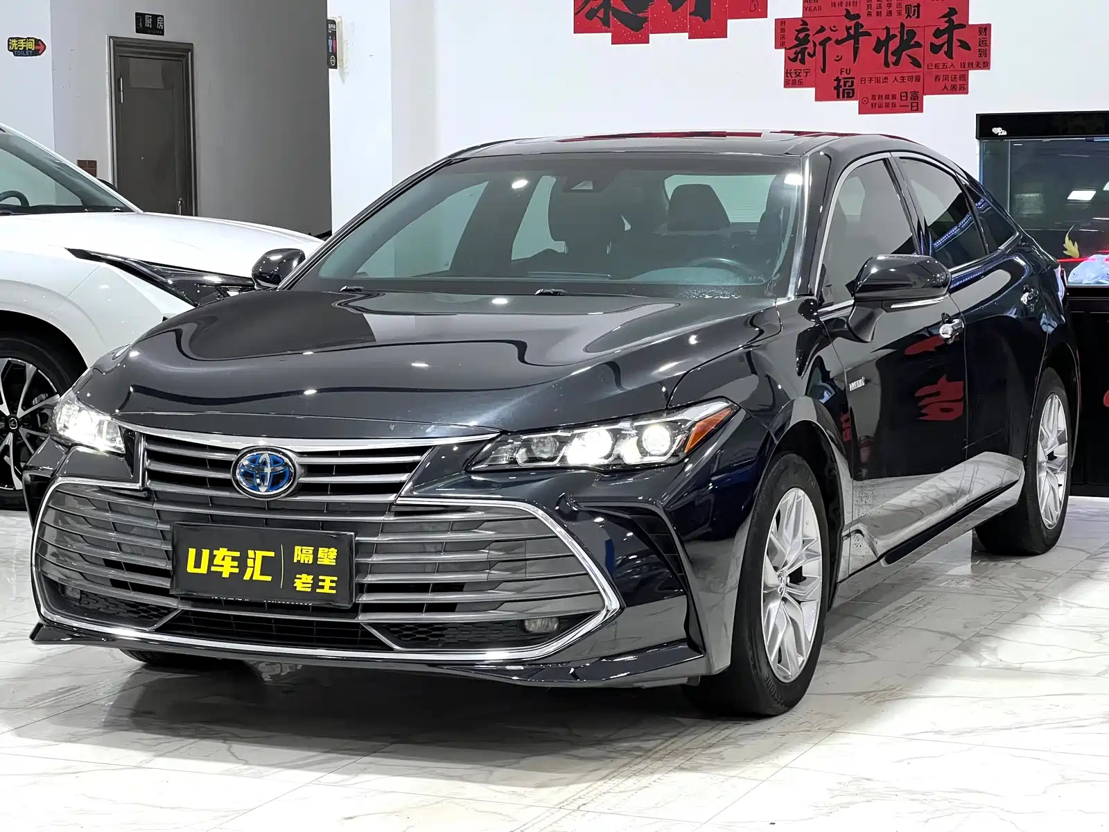TOYOTA AVALON 2019