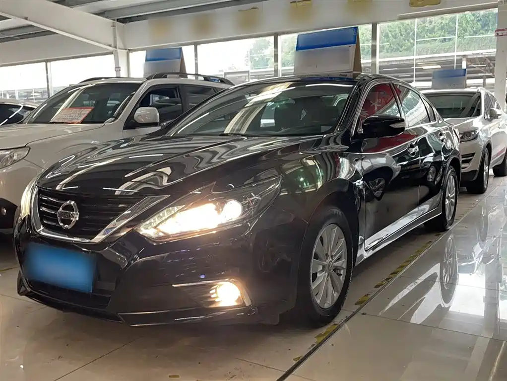 NISSAN TEANA 2018