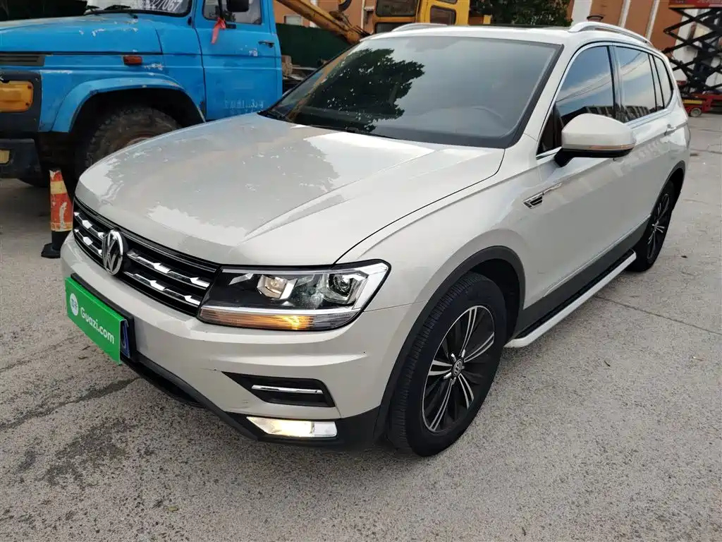 VOLKSWAGEN TIGUAN L 2020
