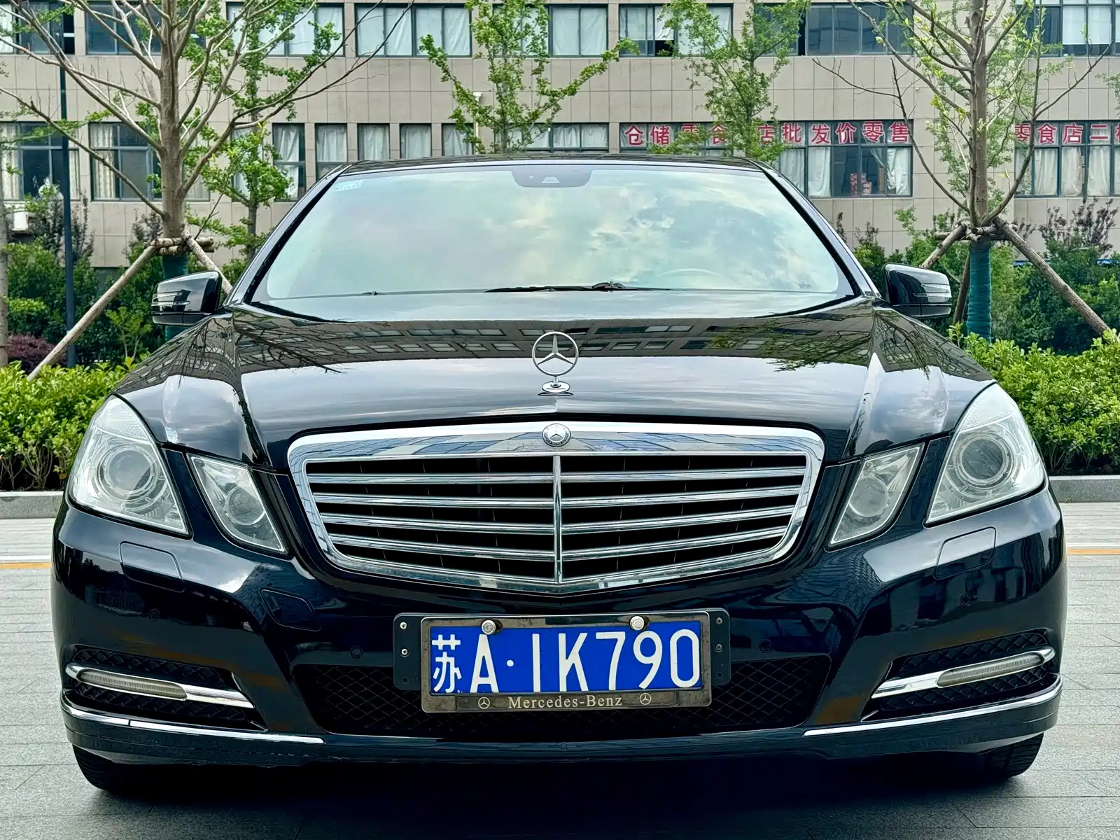 MERCEDES BENZ E-CLASS