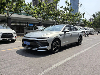 Заказать HYUNDAI SONATA