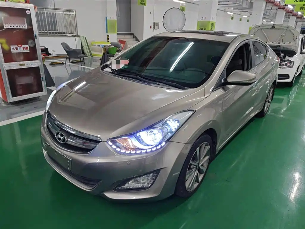 HYUNDAI ELANTRA 2015
