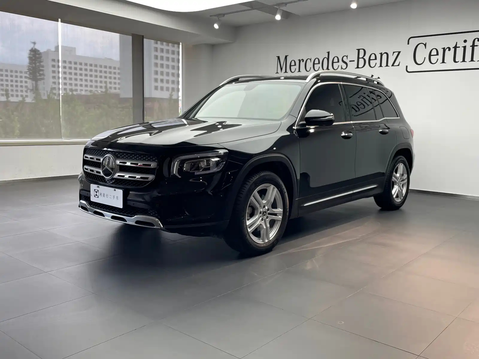 MERCEDES BENZ GLB