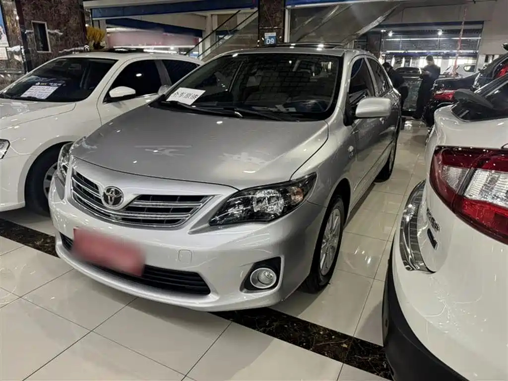TOYOTA COROLLA 2013