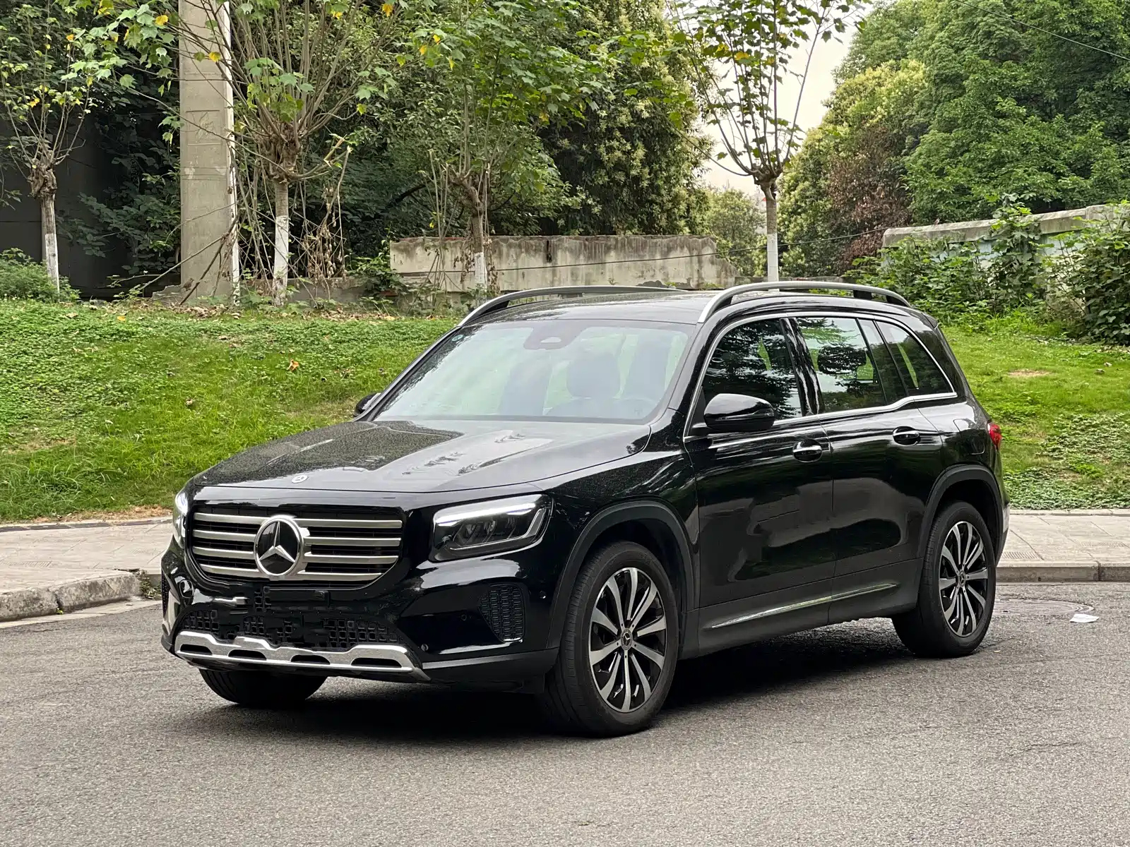 MERCEDES BENZ GLB 2024