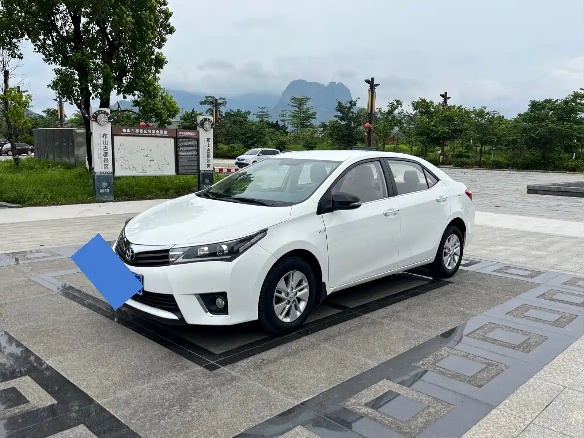 TOYOTA COROLLA 2014