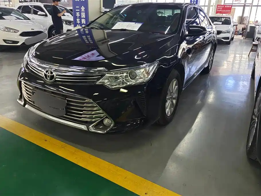 TOYOTA CAMRY 2016