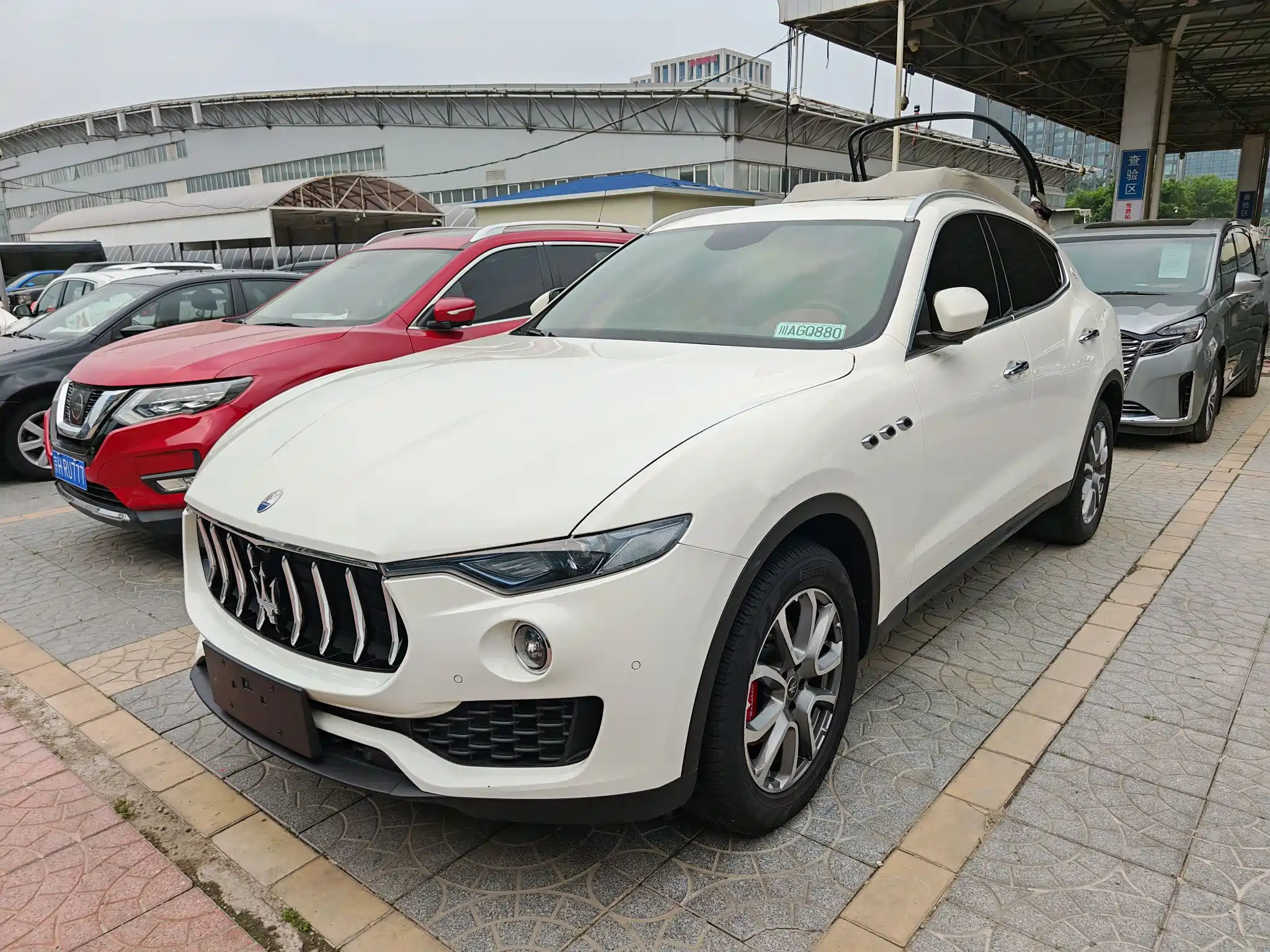 MASERATI LEVANTE 2020