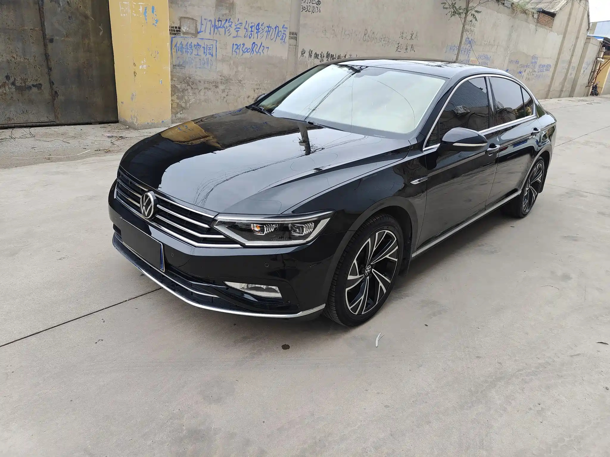 VOLKSWAGEN MAGOTAN 2020