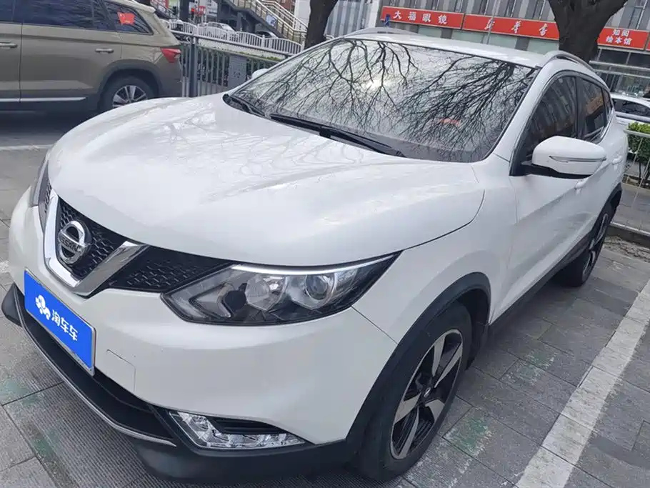 NISSAN QASHQAI 2017