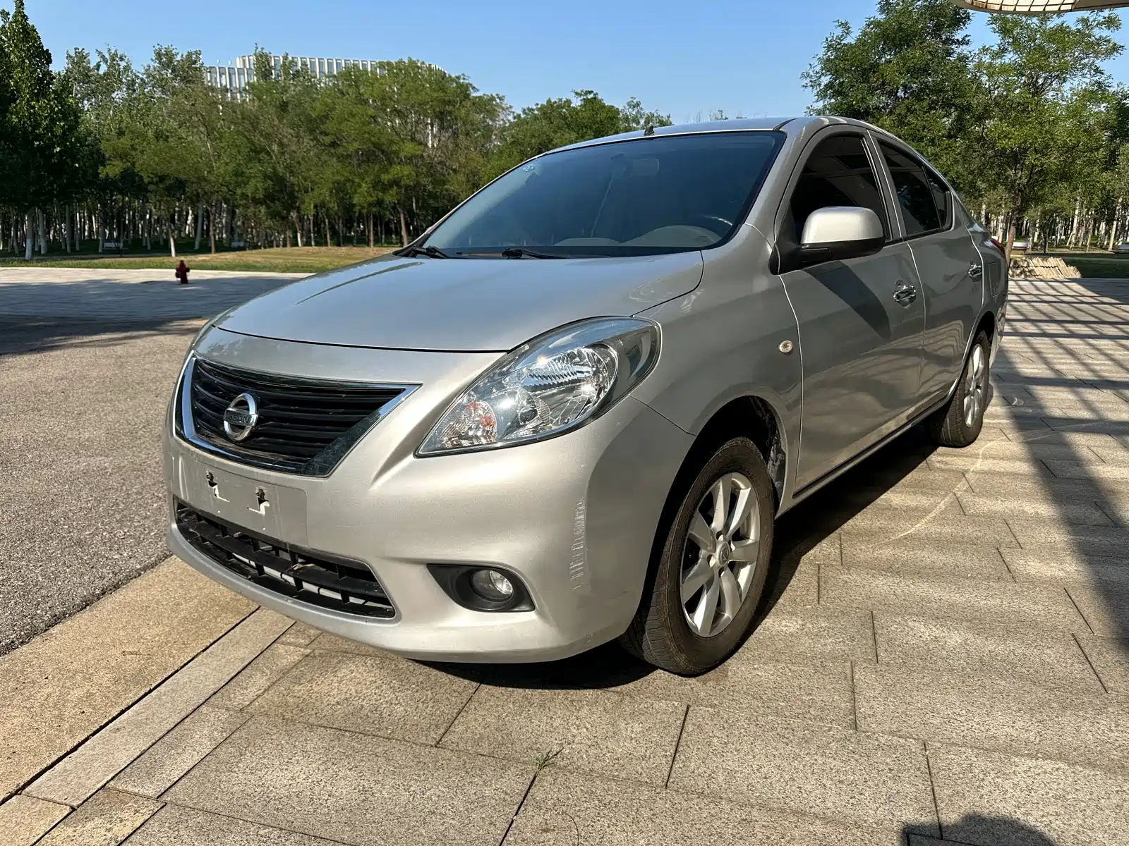 NISSAN SUNNY 2011