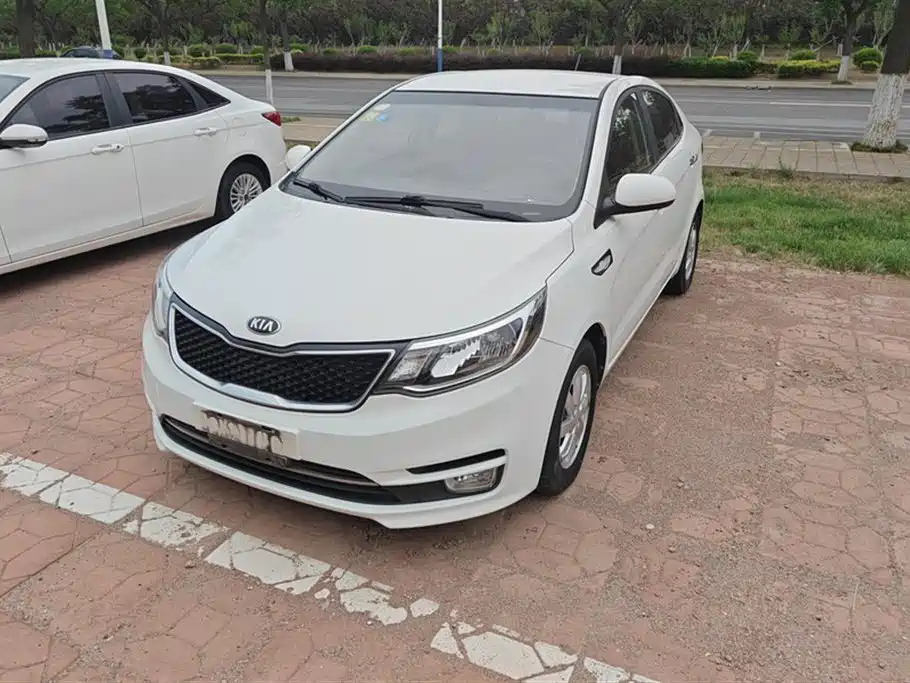 KIA K2 2015