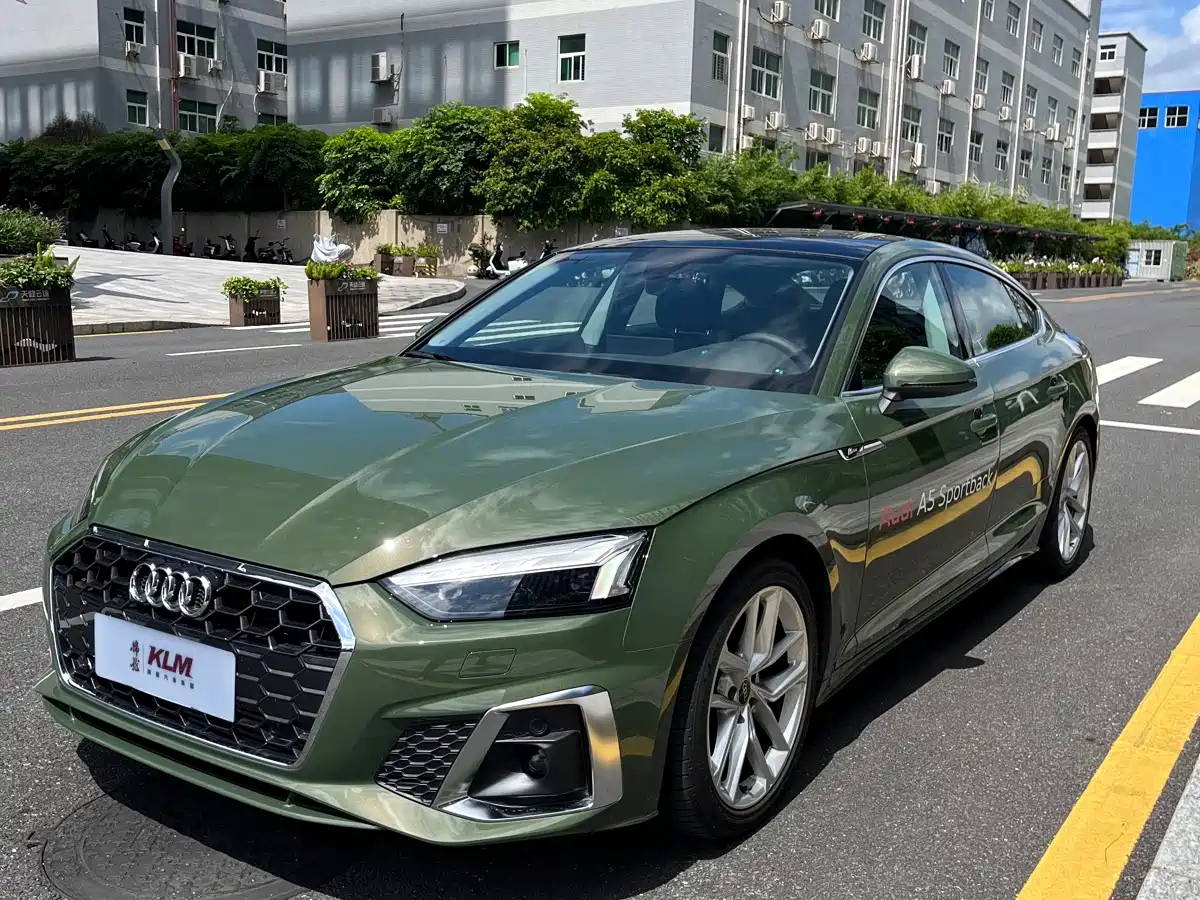 AUDI A5 2024