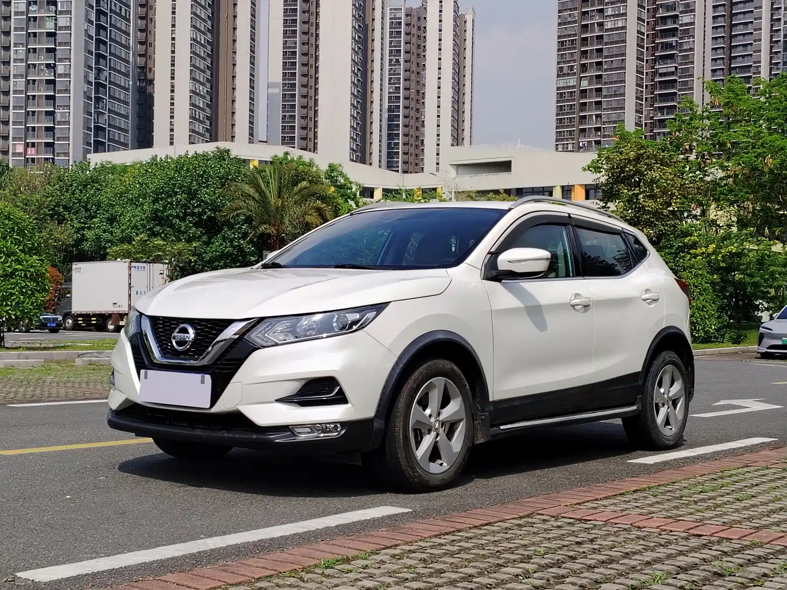 NISSAN QASHQAI 2019