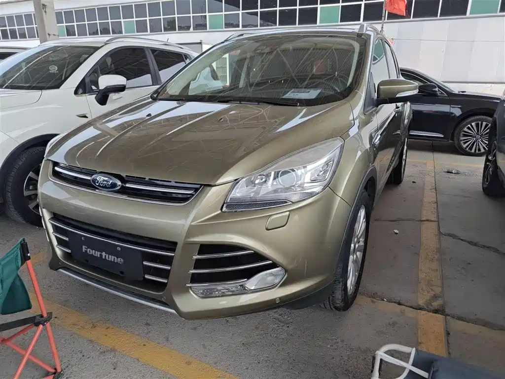 FORD ESCAPE 2015