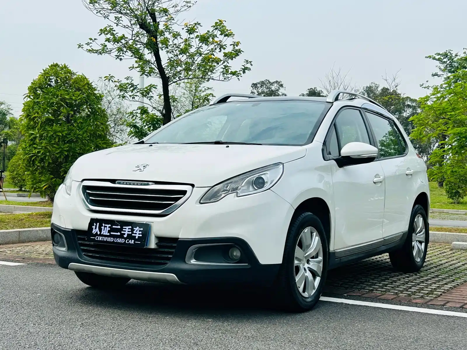 PEUGEOT 2008 2014