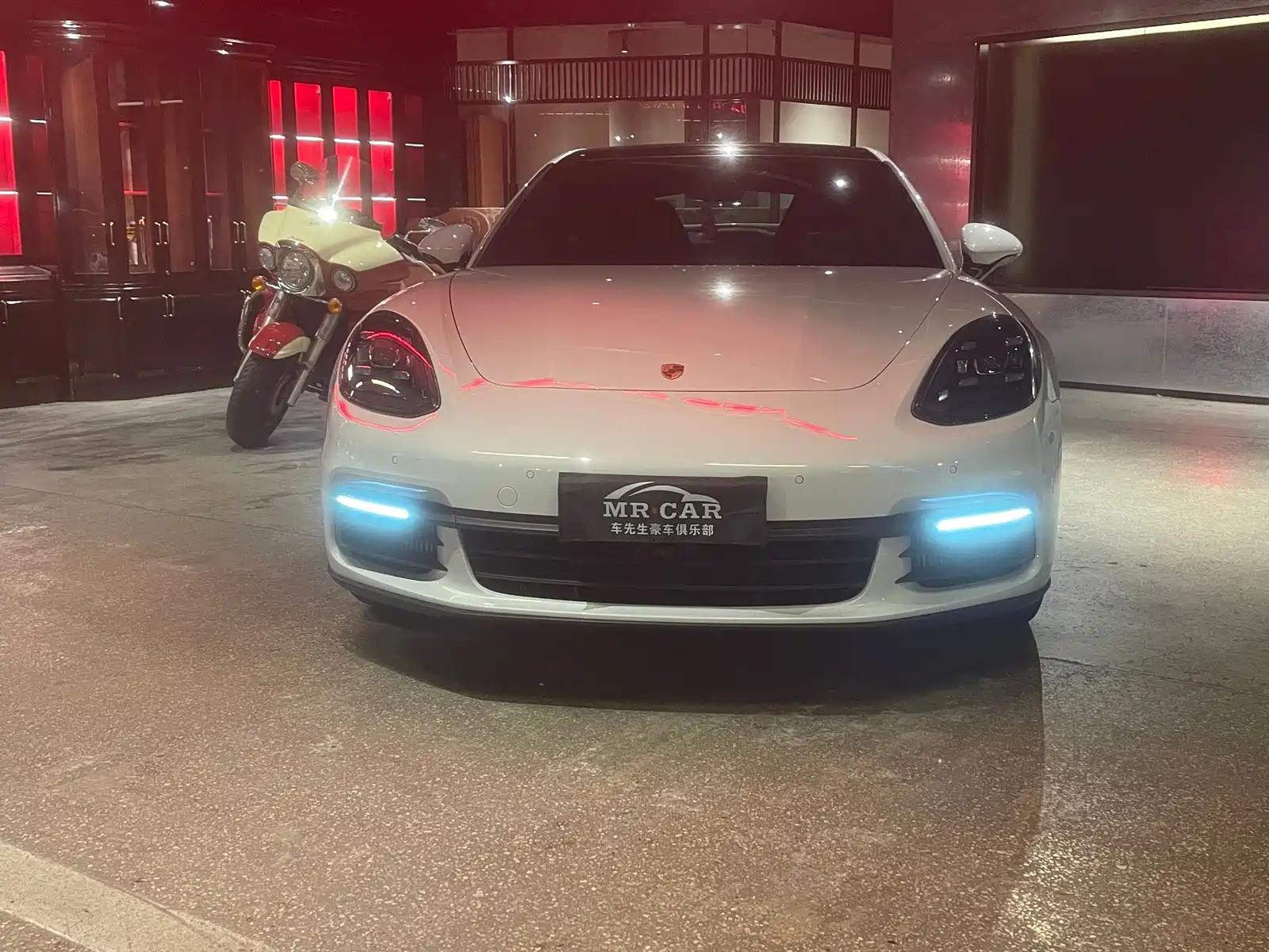 PORSCHE PANAMERA 2019