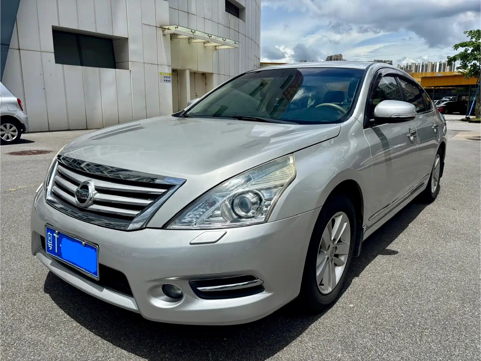 NISSAN TEANA 2011