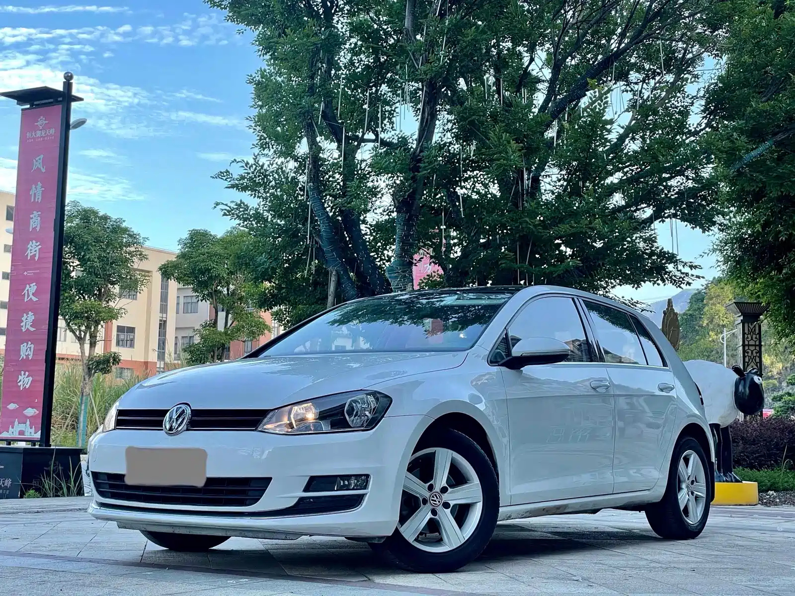 VOLKSWAGEN GOLF 2015