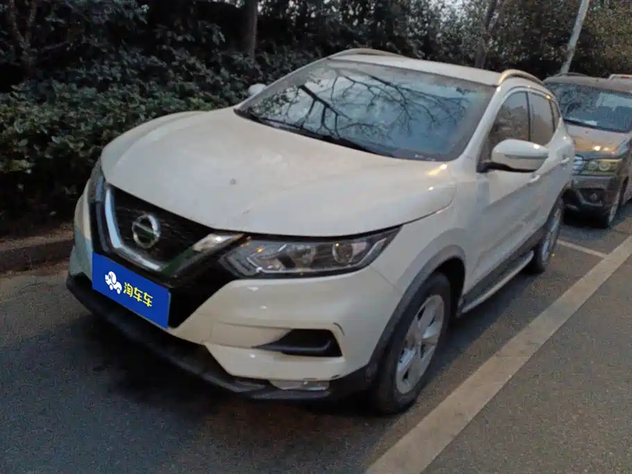 NISSAN QASHQAI 2019