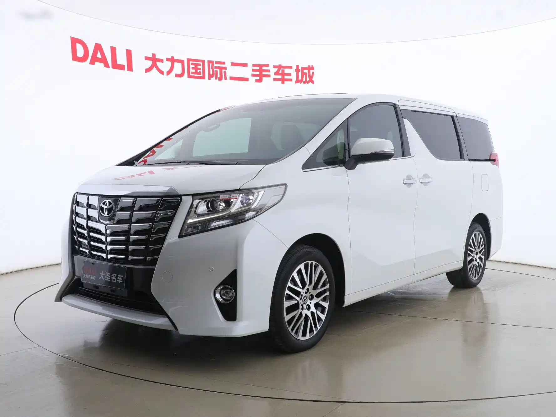 TOYOTA ALPHARD 2015