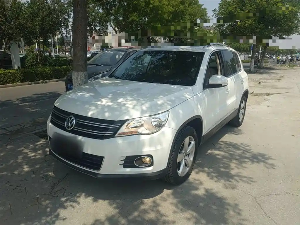 VOLKSWAGEN TIGUAN 2012