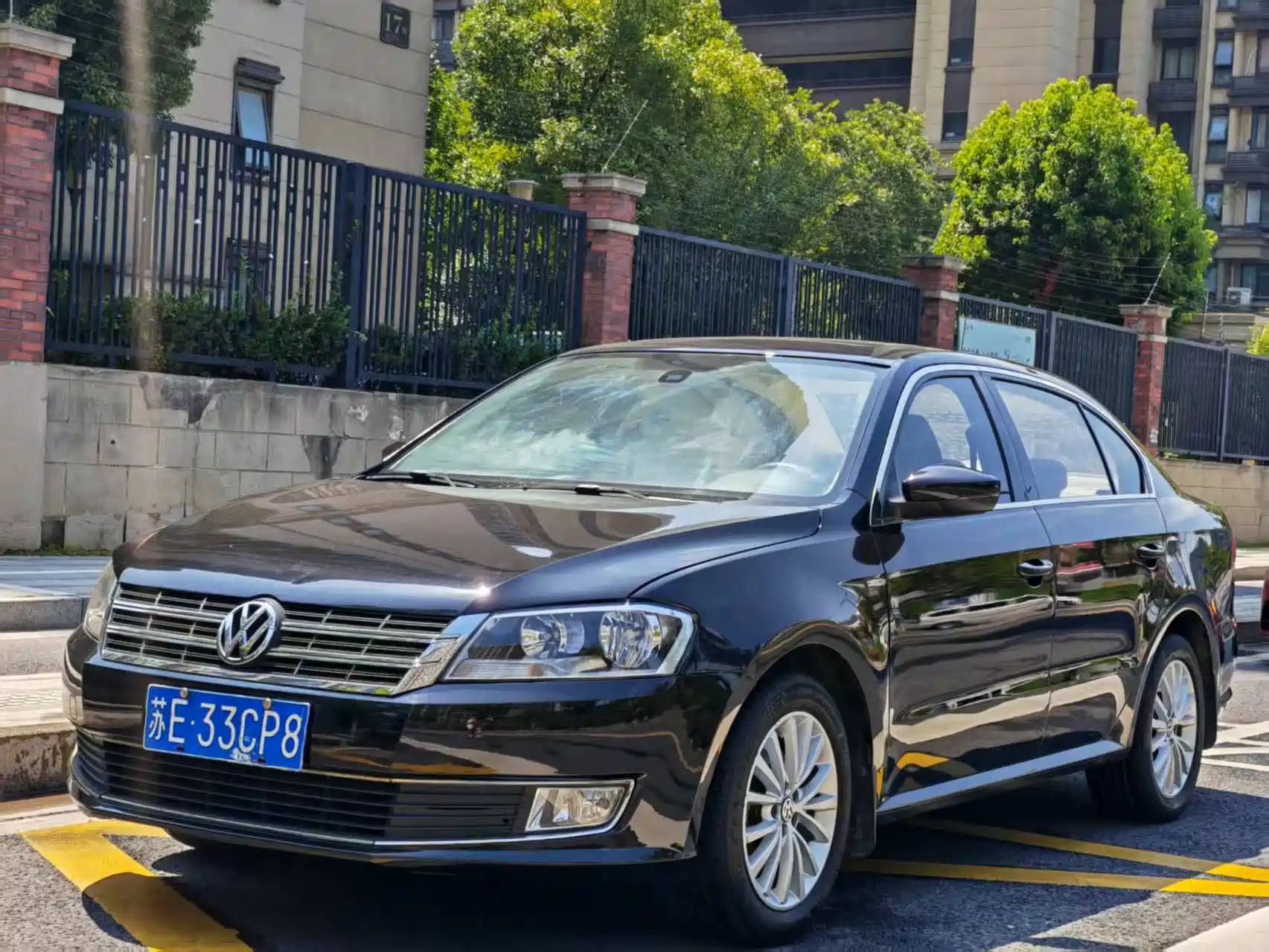 VOLKSWAGEN LAVIDA 2013